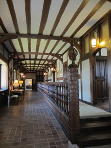 Coe_Hall_hallway